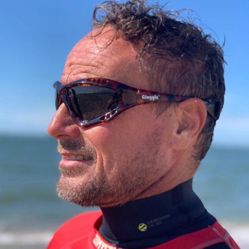 Glogglz® Finz Polarised Sports Sunglasses – Black | UV400 Protection, Anti-Fog & Secure Fit